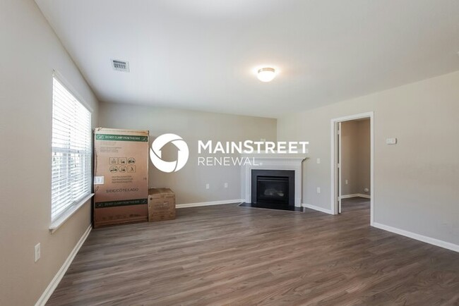 Building Photo - 6216 Summerour Place