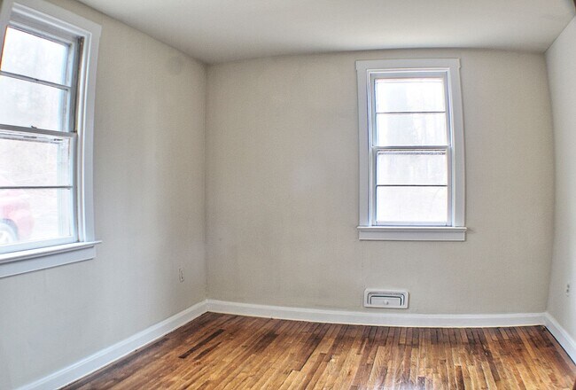 Building Photo - 43 Beckers Grove