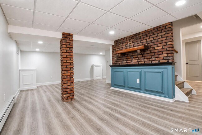 Building Photo - 90 Nantucket Dr