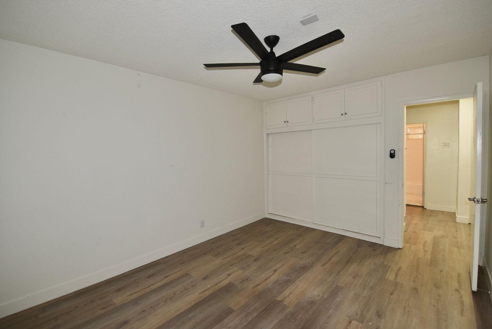 Building Photo - 5734 Hazeltine Ave