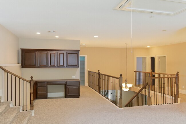 Building Photo - 907 Arden Oaks Dr