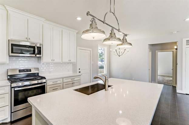 Building Photo - 8618 Valley Song Dr