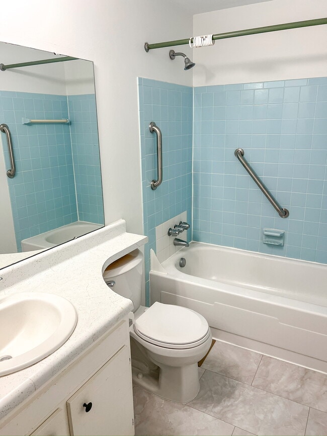 Building Photo - 136 Old Gate Rd