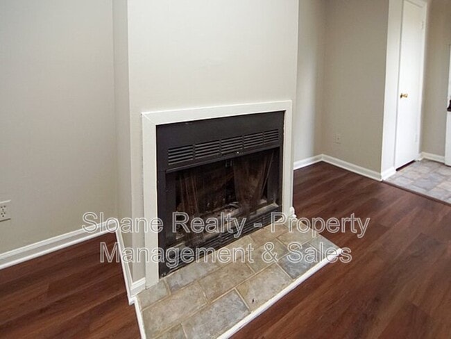 Building Photo - 204 A Miami St