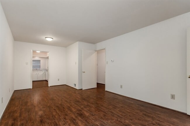 Building Photo - 7544 Brentcove Cir