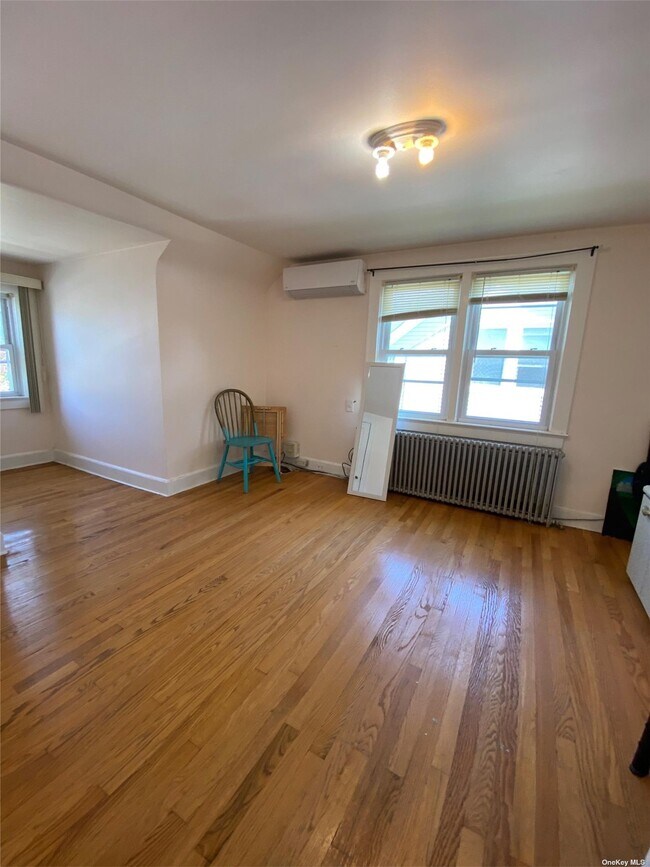 Building Photo - 73 Thorman Ave