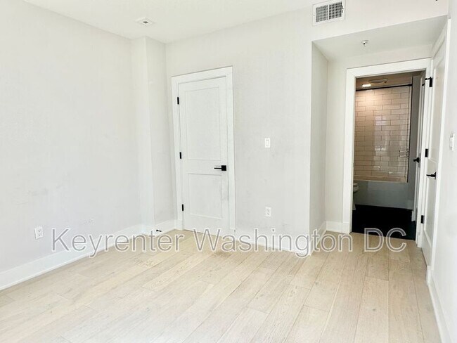 Building Photo - 1532 North Capitol St NW
