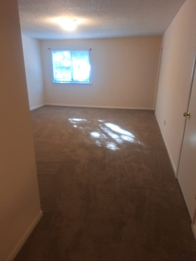 Building Photo - 2133 Shiveley Cir