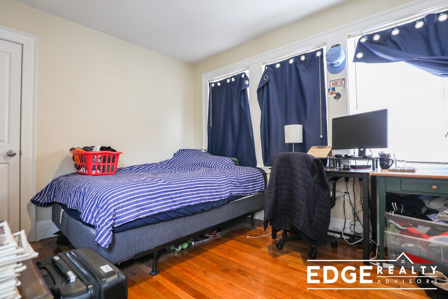 Building Photo - 8 Matchett St