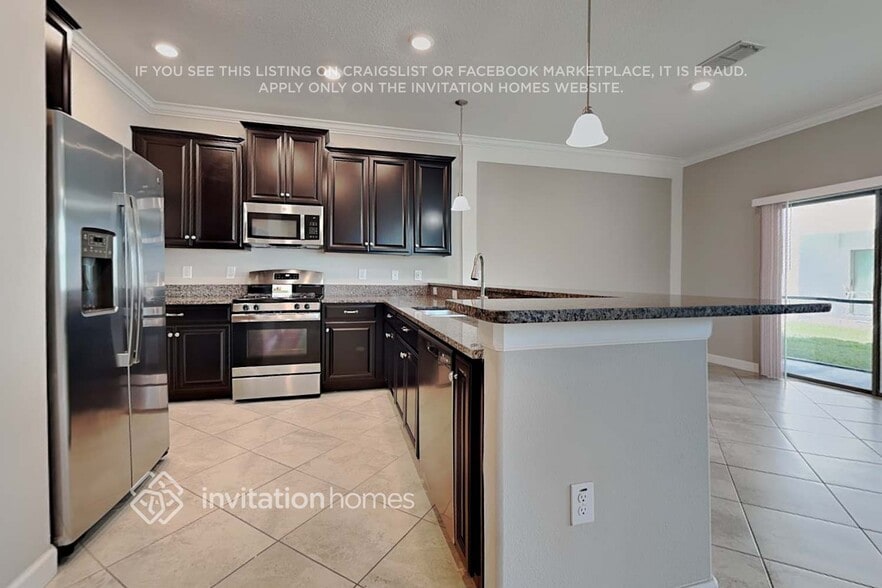 Building Photo - 2848 YellowHammer Wy