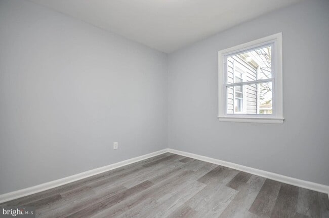 Building Photo - 7582 Annapolis Rd