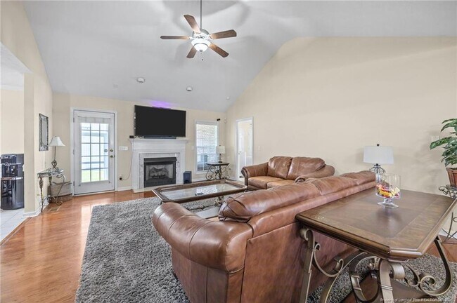 Building Photo - 3805 Sunchase Dr