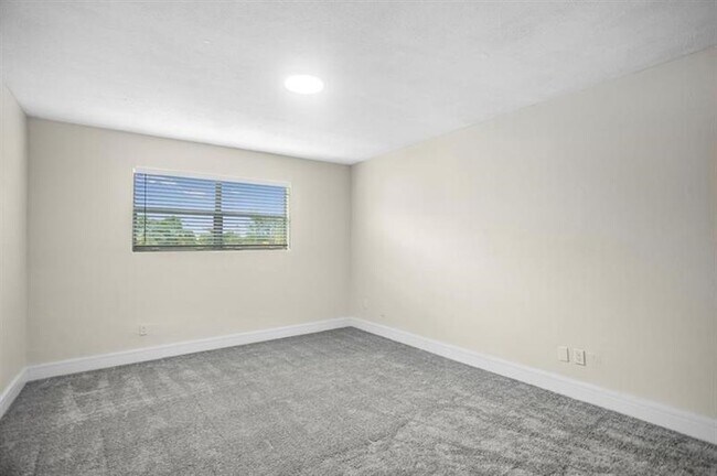 Building Photo - 493 NW 43rd St