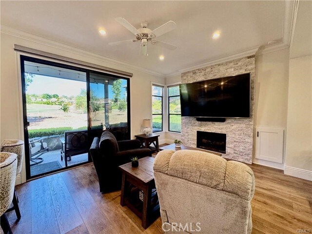 Building Photo - 33 Oak Knolls