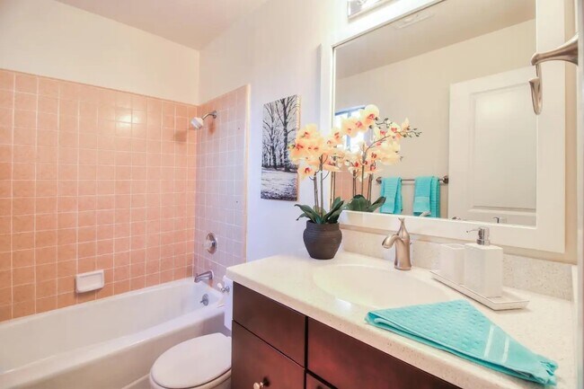 Building Photo - 1391 Gazdar Ct