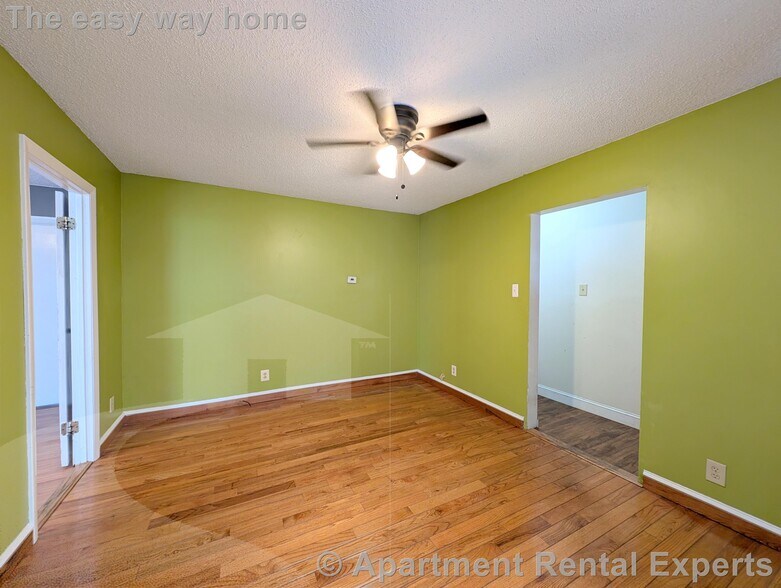 Building Photo - 9 Lowell Terrace