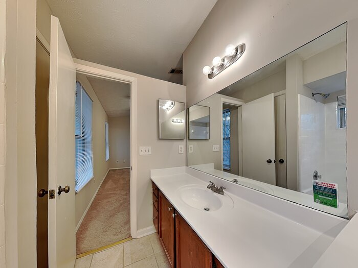 Building Photo - 2172 Sara Ashley Way