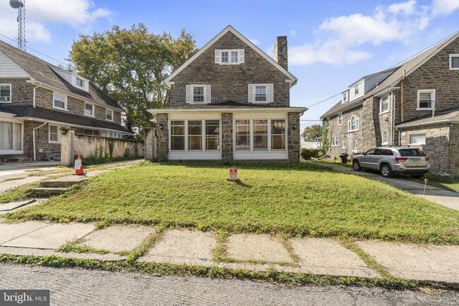 Building Photo - 5046 W Nevada St