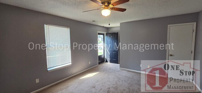 Building Photo - 508 E Kansas Ave
