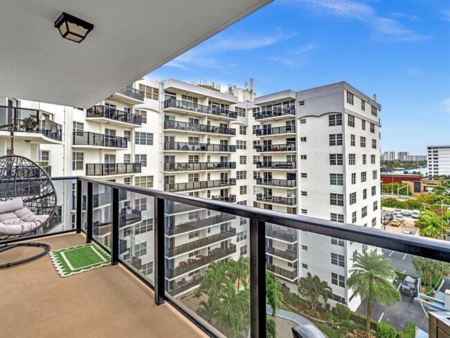 Building Photo - 5100 Dupont Blvd