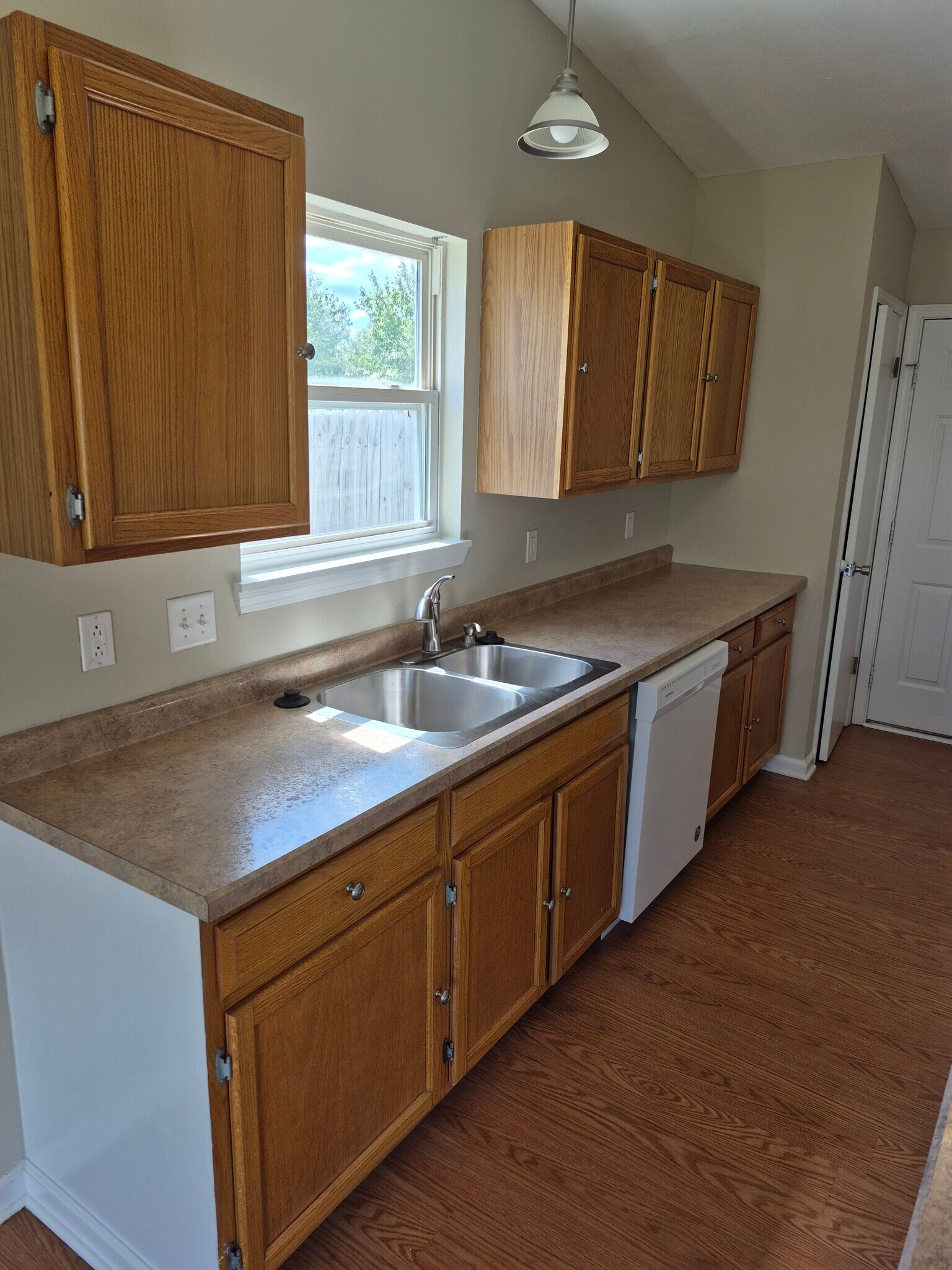 Building Photo - 3333 Trafalgar Ct