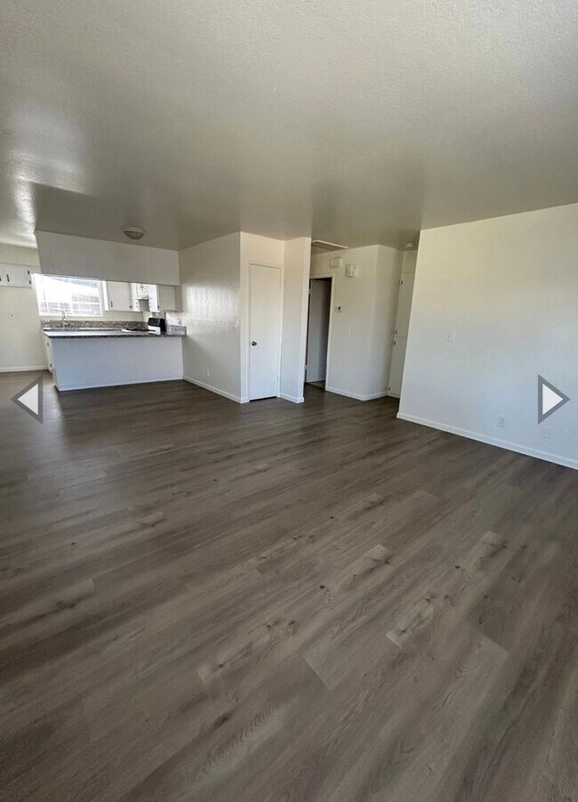 Building Photo - 1110 W Chestnut St