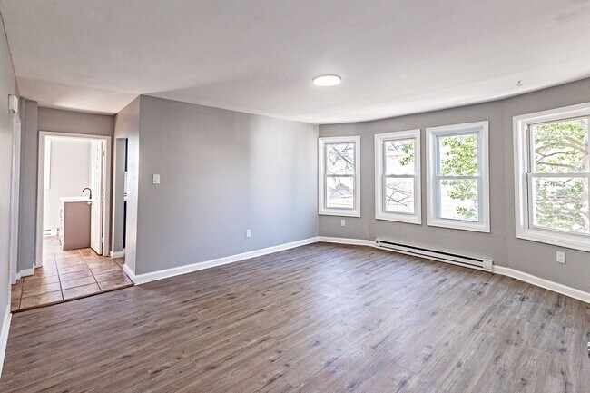 Building Photo - 35 High St