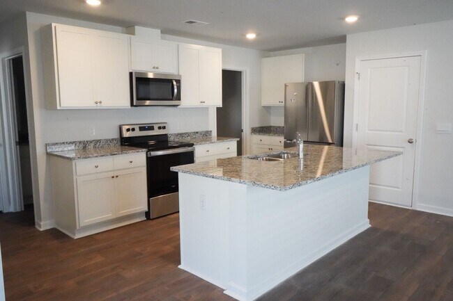 Building Photo - Available Soon!