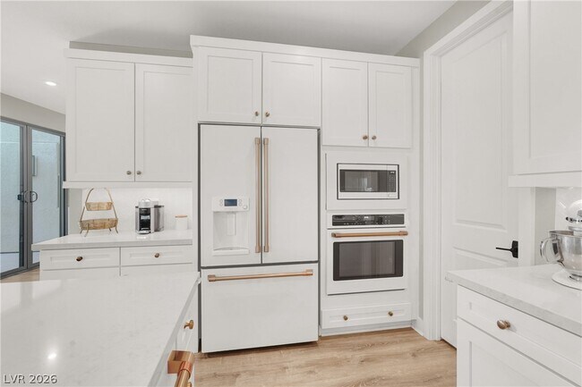 Building Photo - 2658 Catania St