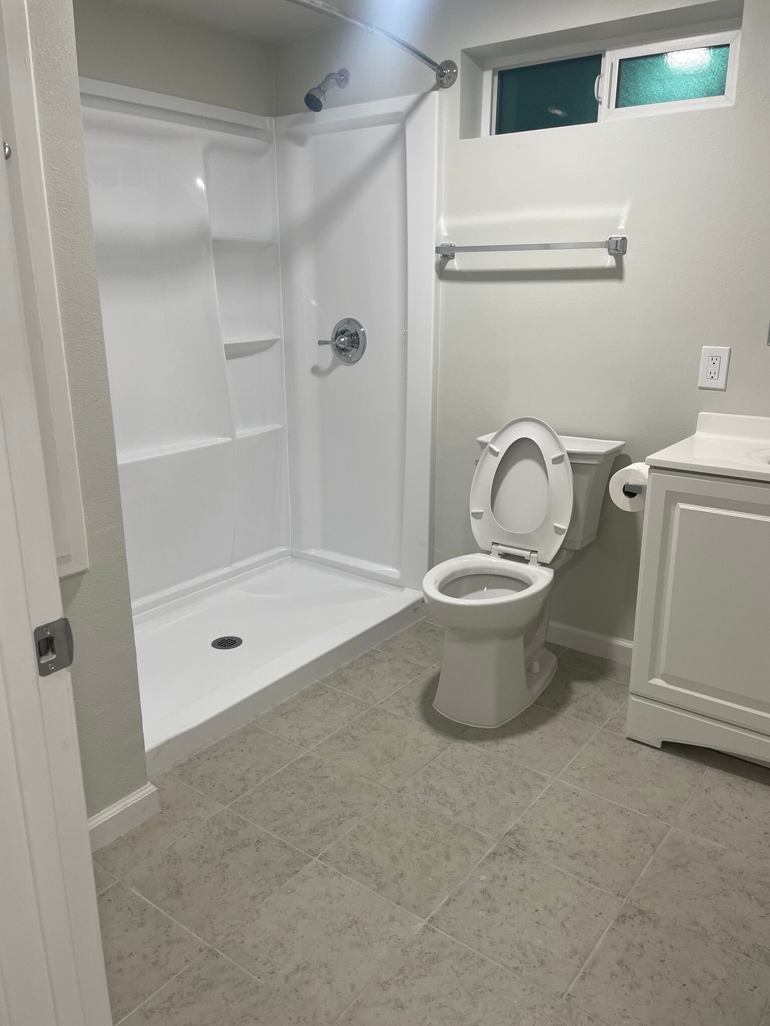 Building Photo - 23963 Lodge Dr