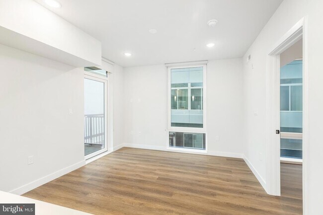 Building Photo - 1102 Germantown Ave