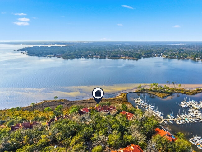 Building Photo - 7 Marina Cove Dr