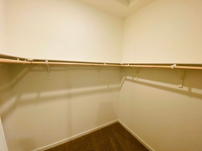 Building Photo - 5531 Glowhaven St