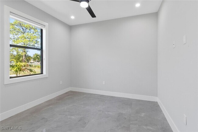 Building Photo - 2740 35th Ave NE