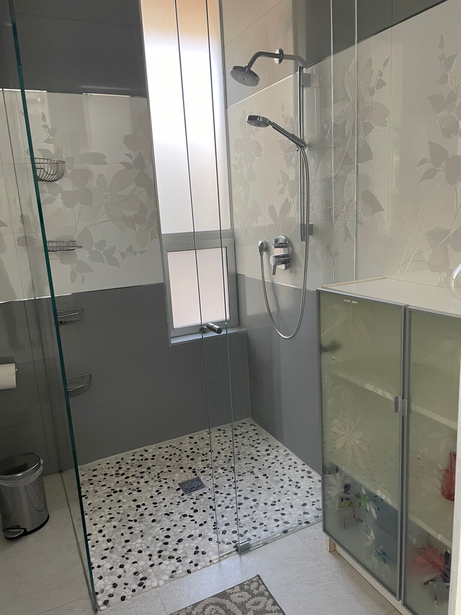 Shower - 41 Cebalo Ln