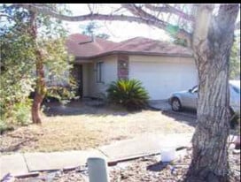 Building Photo - 2908 Alpine Pl