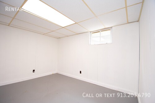Building Photo - 5240 Barton-