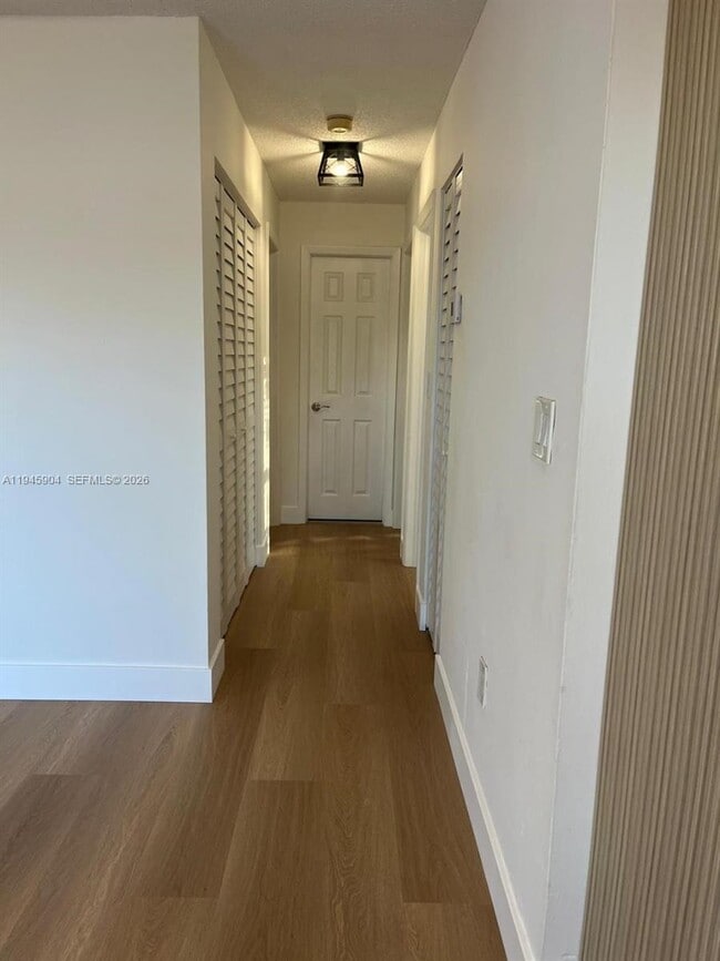 Building Photo - 1045 SW 122nd Ct