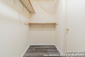 Building Photo - 9130 Village Brown