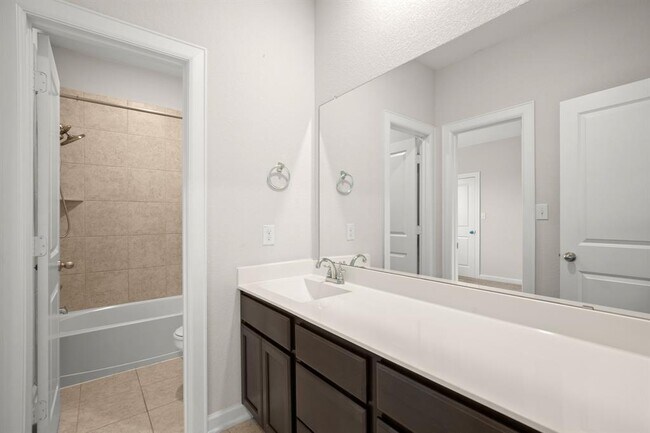 Building Photo - 327 Baretta Loop