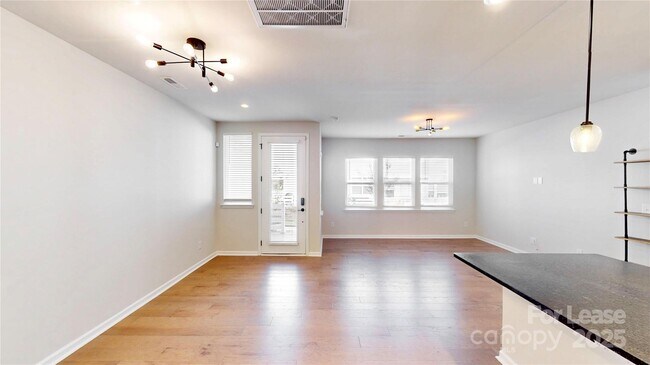 Building Photo - 509 Myrick Aly