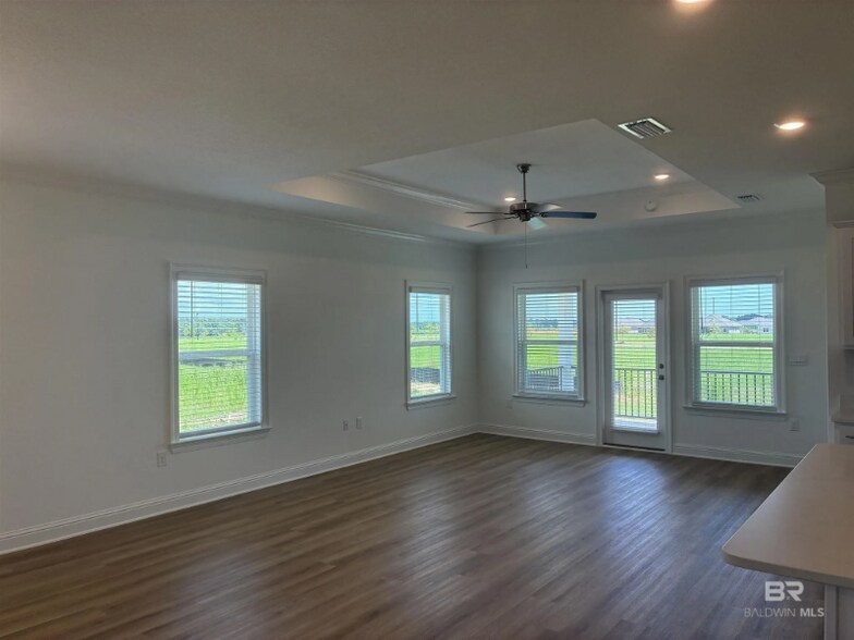 Building Photo - 130 Millet Ave