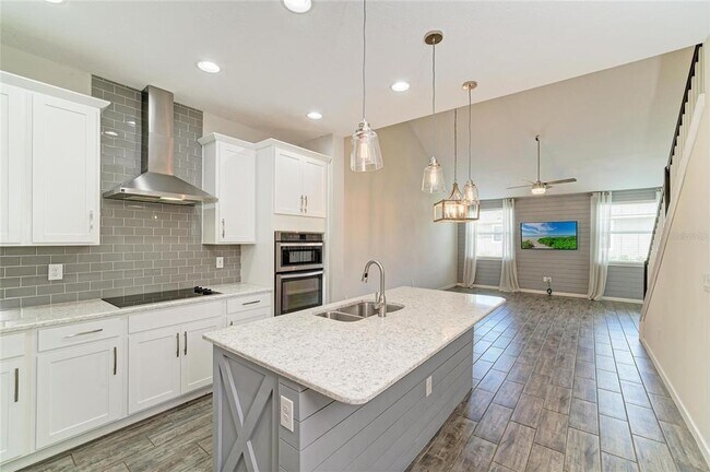 Building Photo - 11607 Brookside Dr