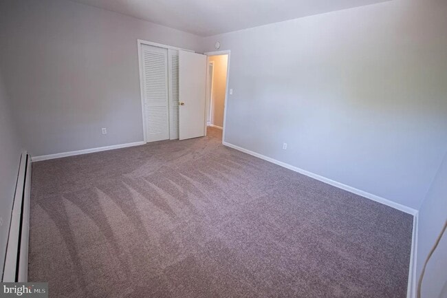 Building Photo - 421 Monticello Ave