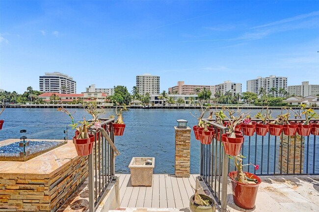 Building Photo - 683 Pelican Way