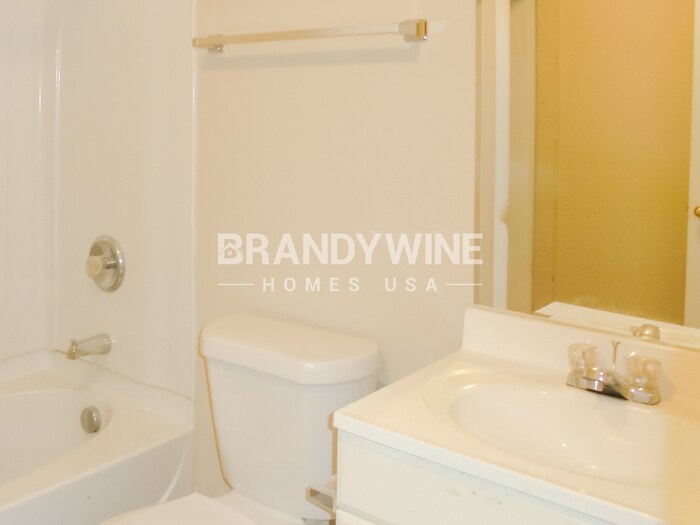 Building Photo - 104 Dana Dr