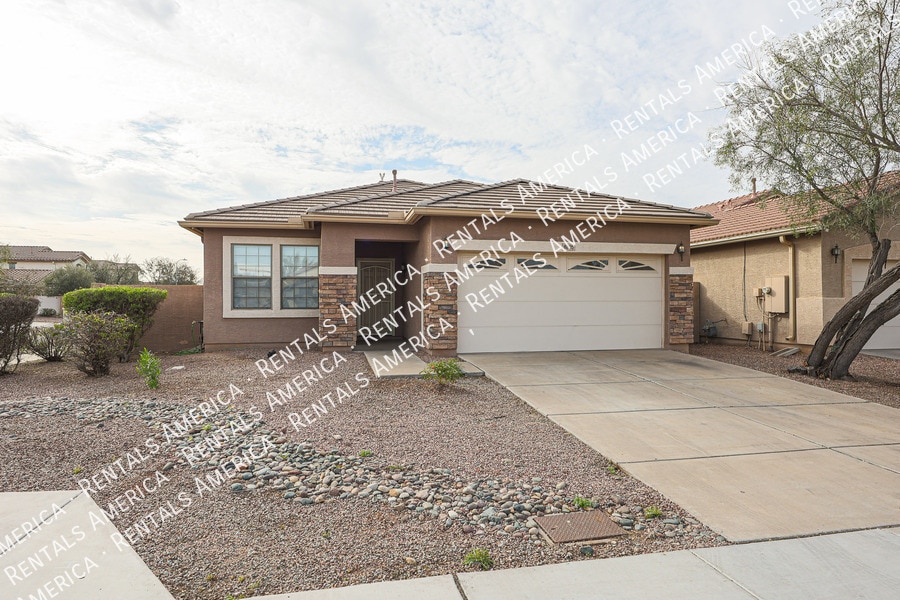 Building Photo - 8805 W Hilton Ave