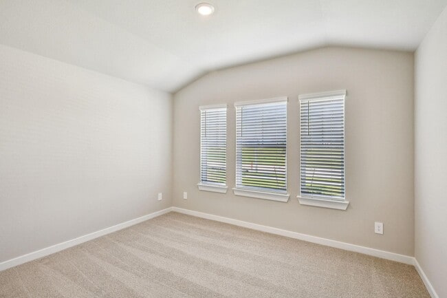 Building Photo - 5423 Kingdom Heights Blvd