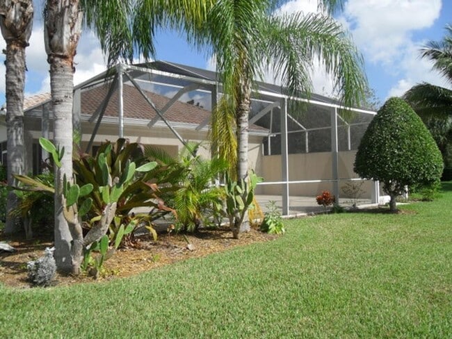 Building Photo - 8158 Rosalie Ln