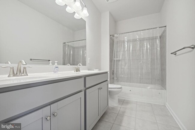Building Photo - 45117 Kincora Dr